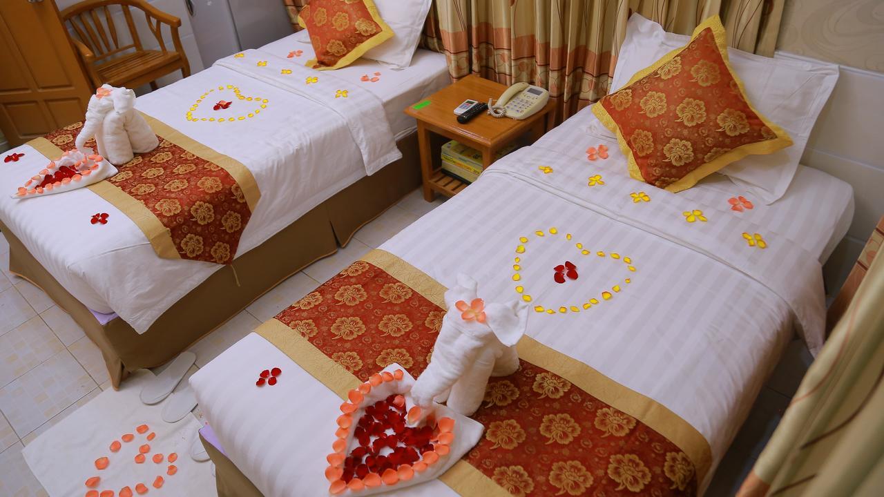 Hotel Shwe Pyi Tan Mandalay Exterior foto